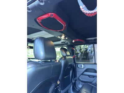 2020 Jeep Wrangler Sahara Altitude