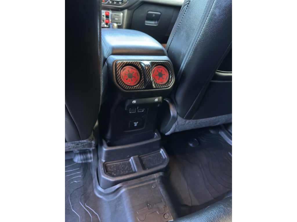 2020 Jeep Wrangler Sahara Altitude