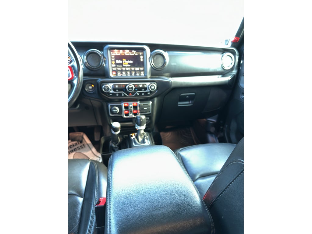 2020 Jeep Wrangler Sahara Altitude