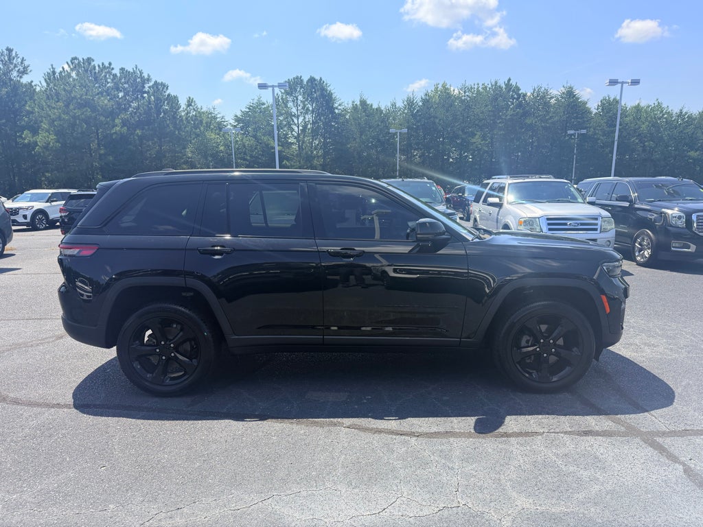 2023 Jeep Grand Cherokee Altitude