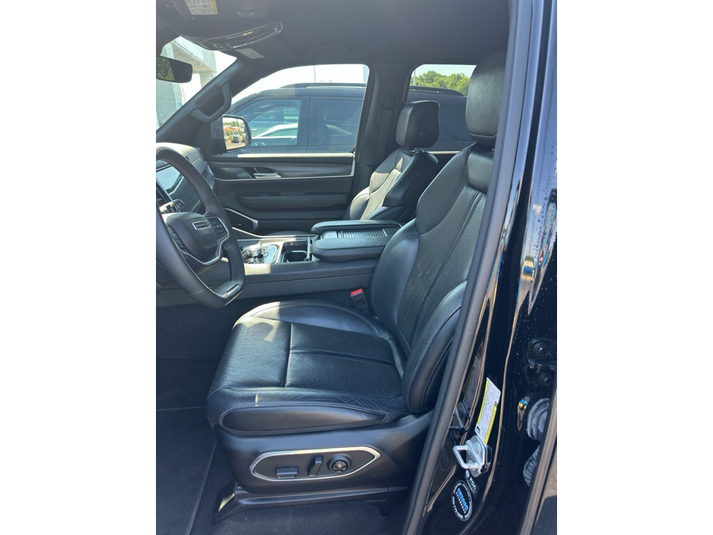 2024 Jeep Wagoneer L Series III