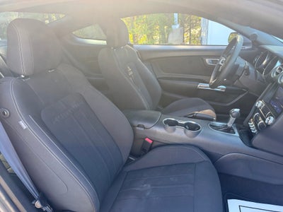 2022 Ford Mustang EcoBoost