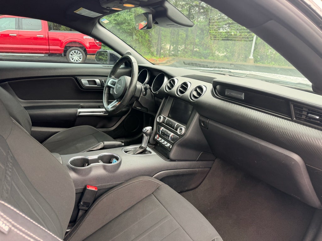 2022 Ford Mustang EcoBoost