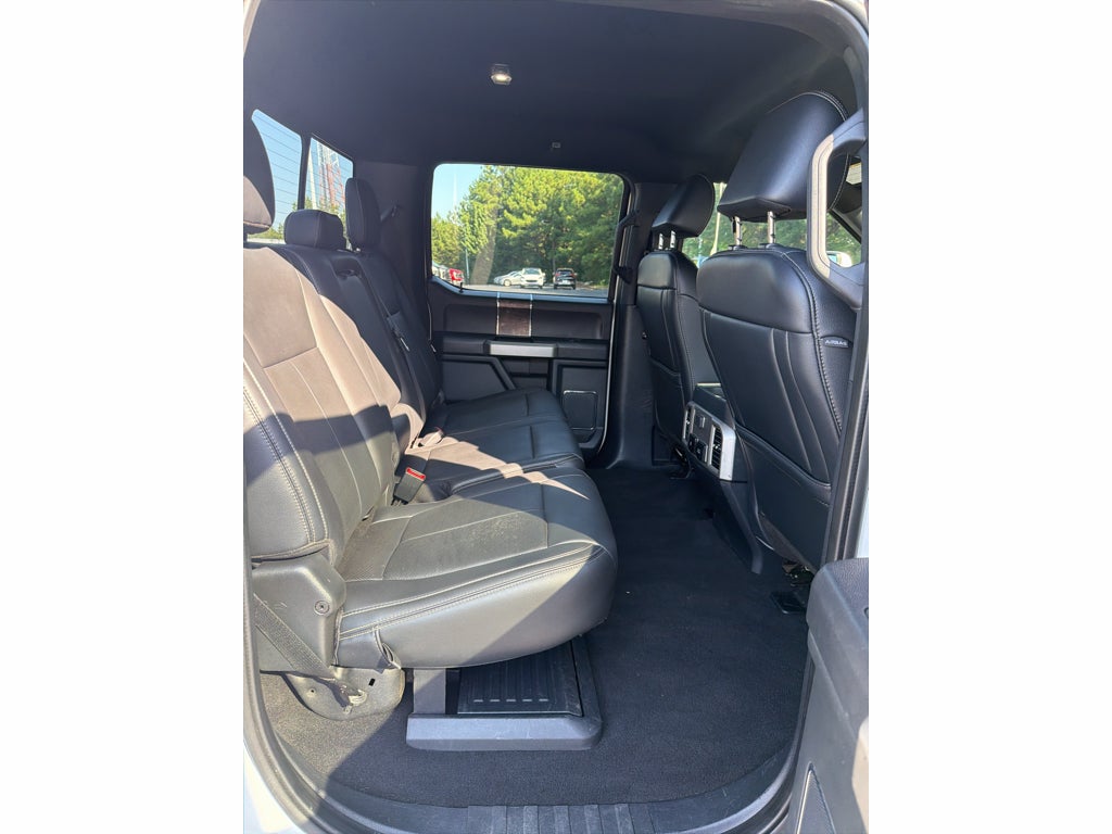2022 Ford F-550 LARIAT