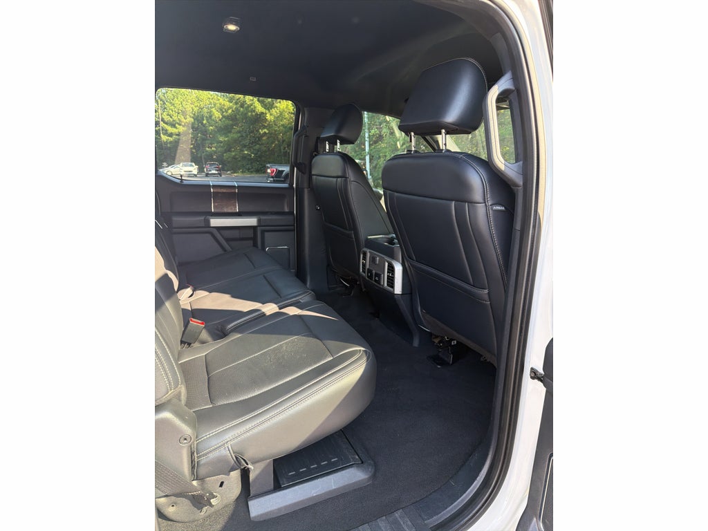 2022 Ford F-550 LARIAT