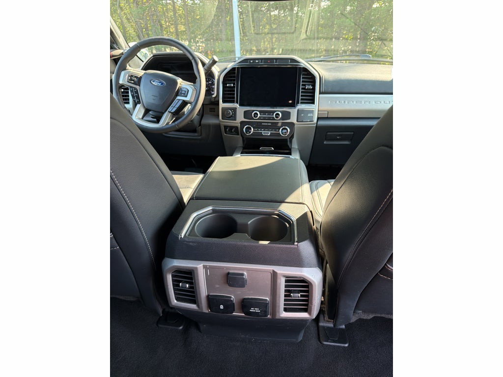 2022 Ford F-550 LARIAT
