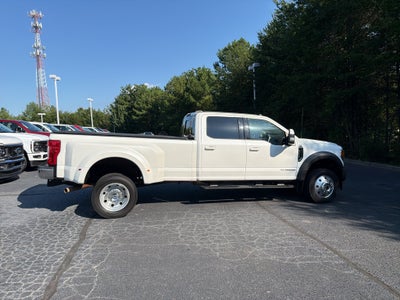 2022 Ford F-550 LARIAT