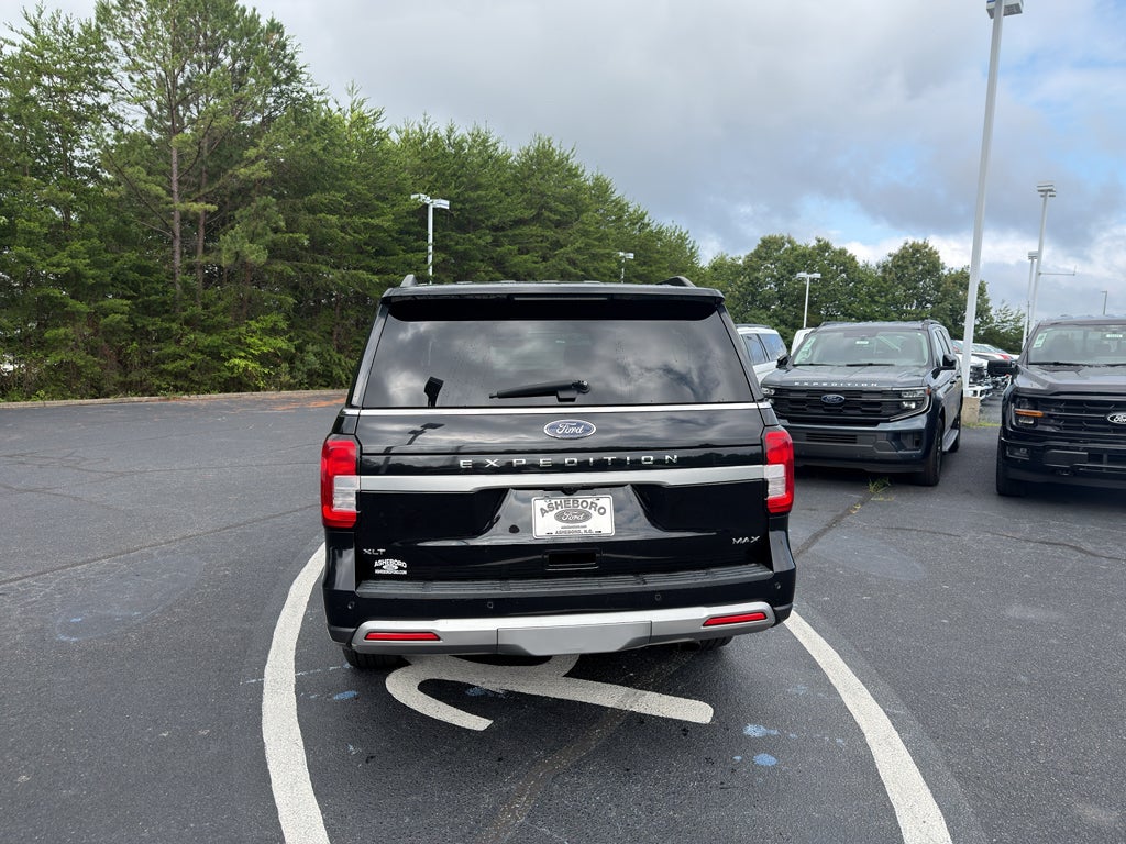 2023 Ford Expedition MAX XLT