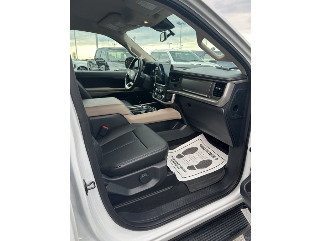 2024 Ford Expedition XLT