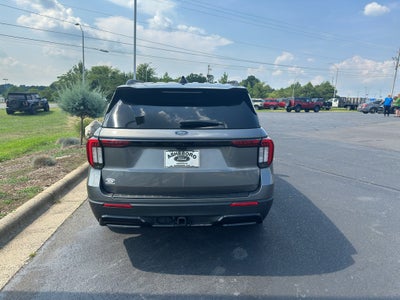 2025 Ford Explorer ST-Line