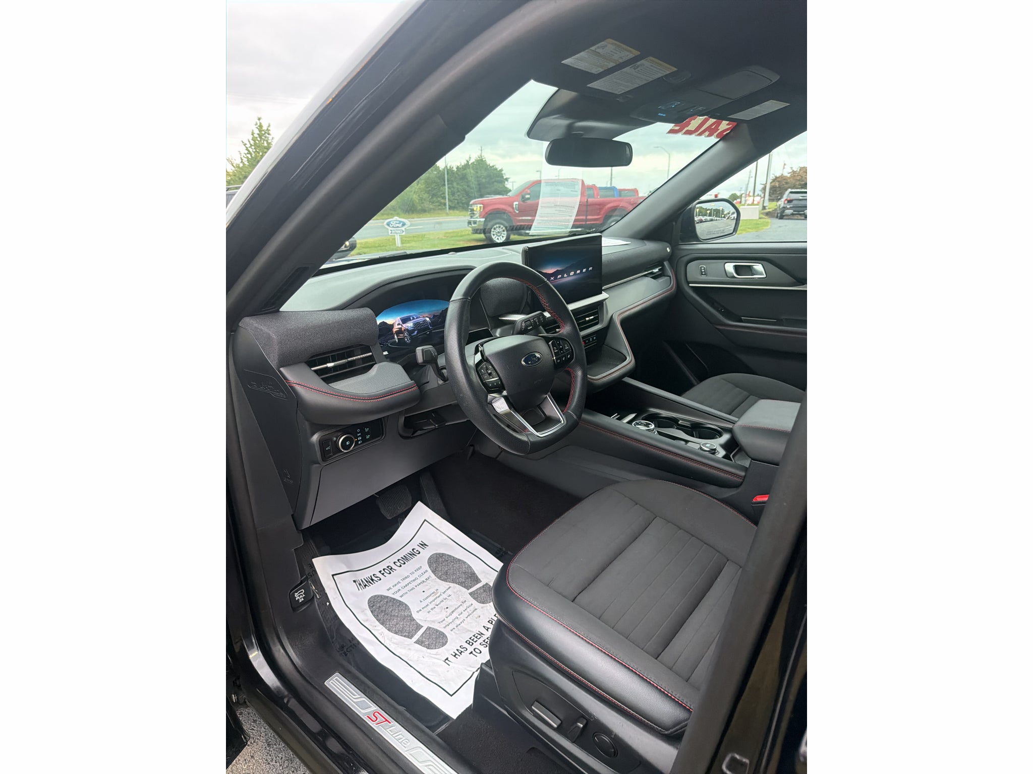 2025 Ford Explorer ST-Line