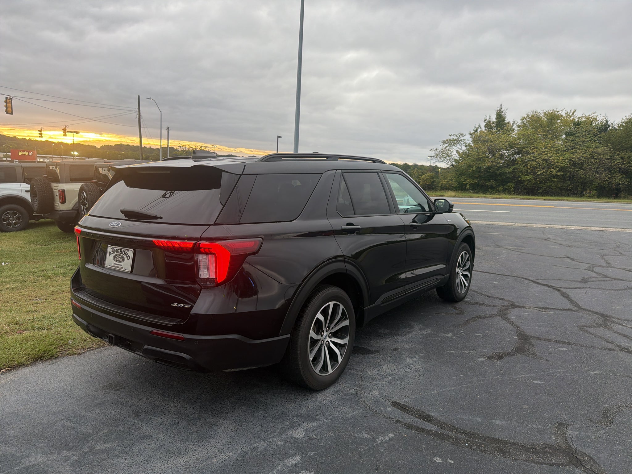 2025 Ford Explorer ST-Line