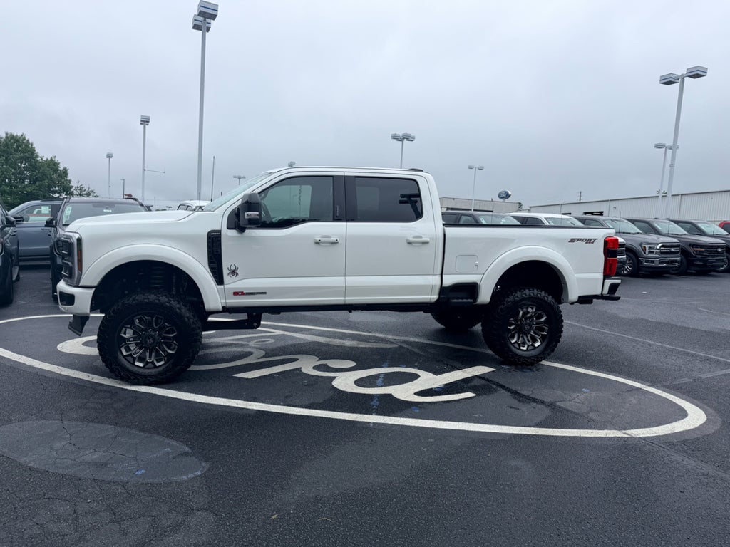 2024 Ford F-250 Black Widow
