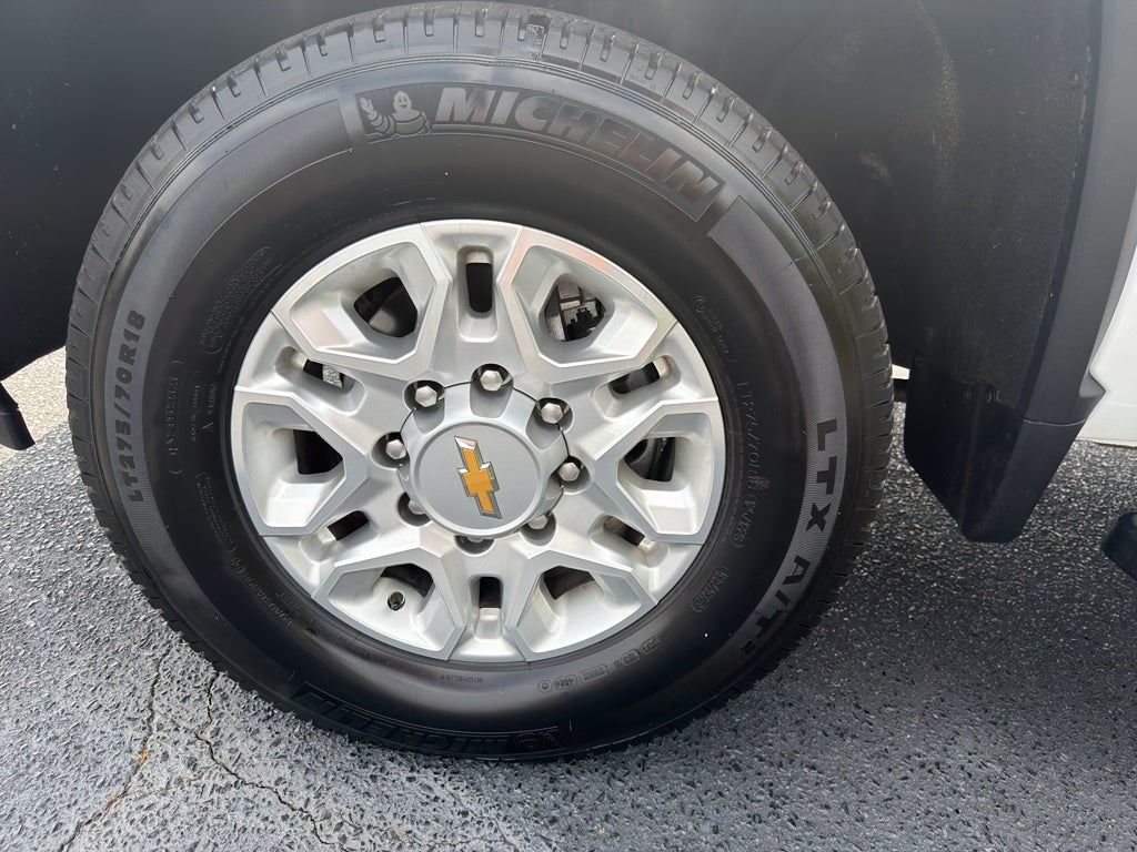 2025 Chevrolet Silverado LT