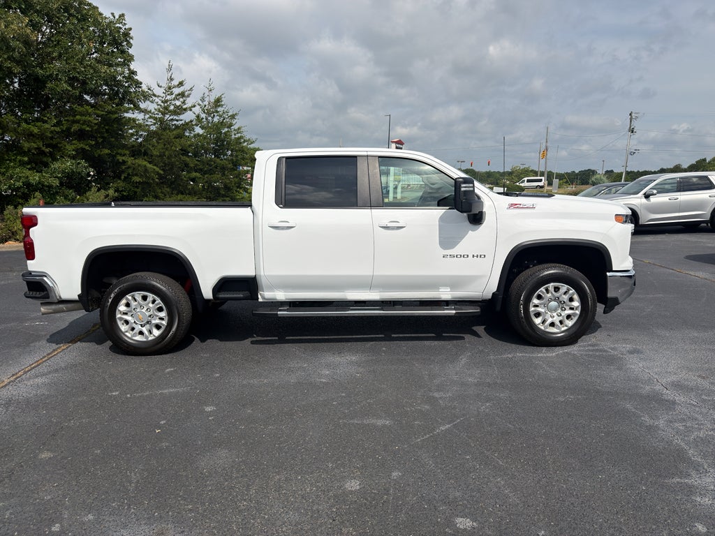 2025 Chevrolet Silverado LT