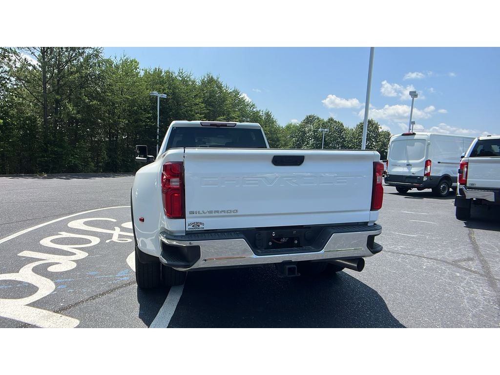 2023 Chevrolet Silverado LT
