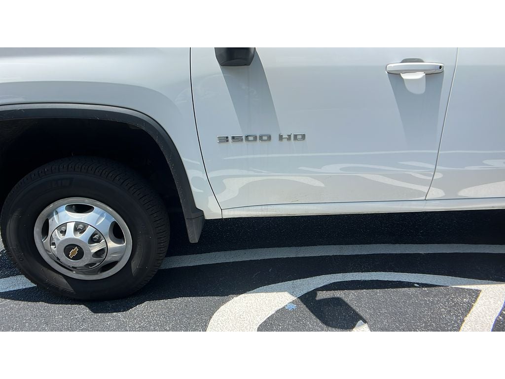 2023 Chevrolet Silverado LT