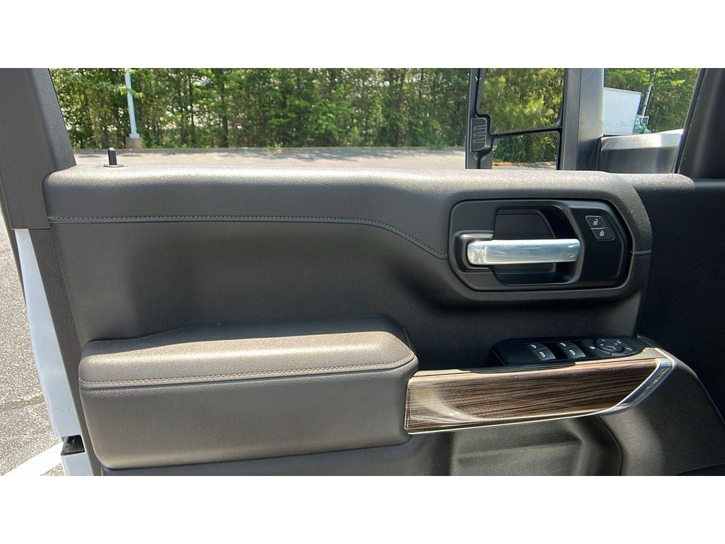 2023 Chevrolet Silverado LT