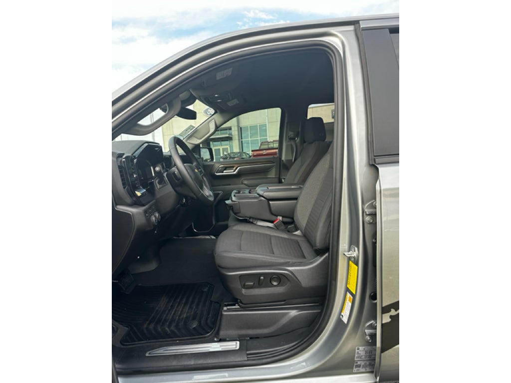 2026 Chevrolet Silverado LT