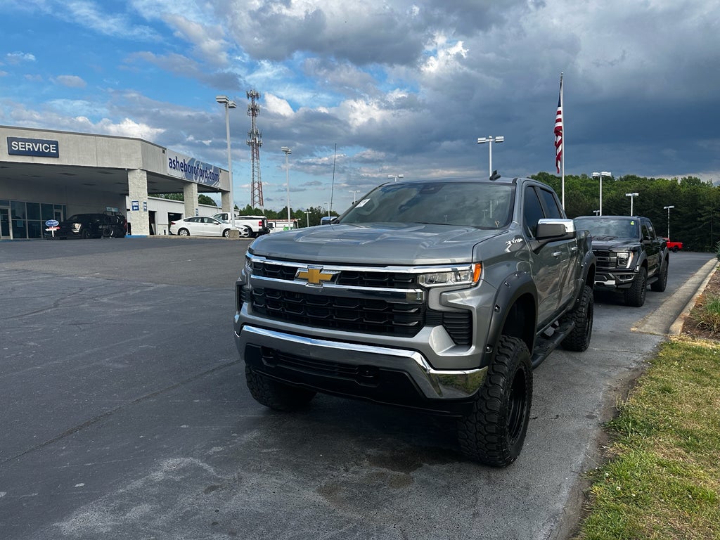 2026 Chevrolet Silverado LT