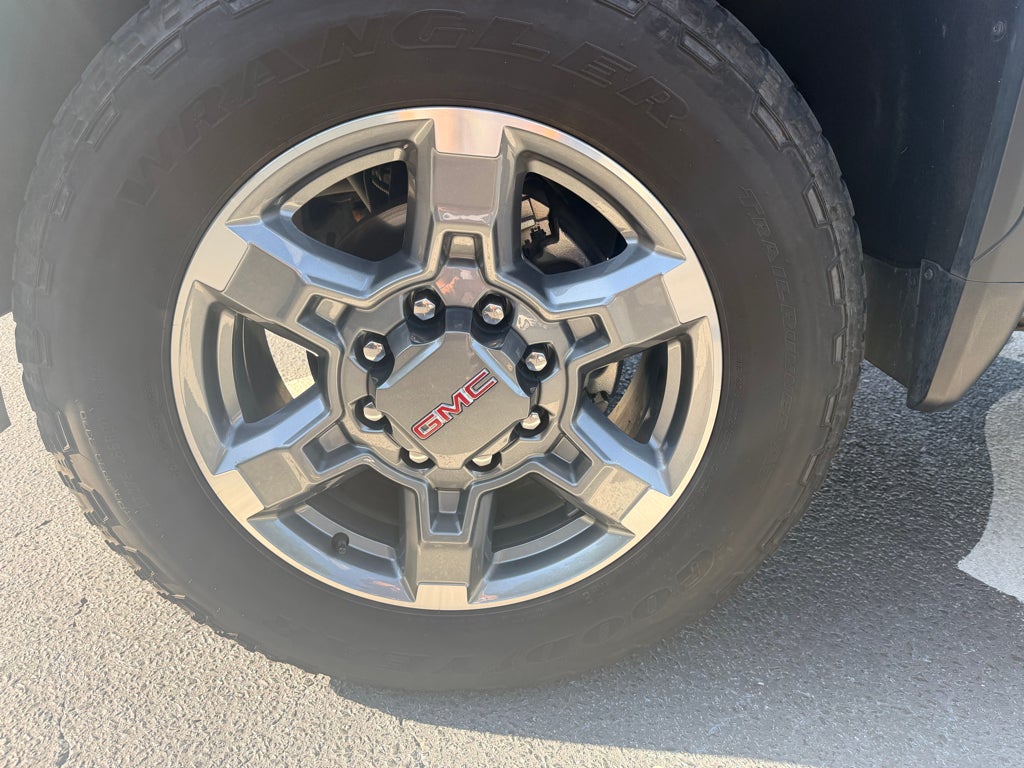 2025 GMC Sierra SLT