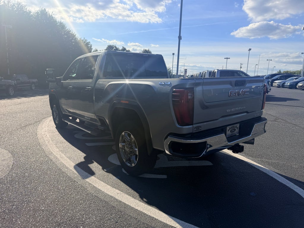 2025 GMC Sierra SLT