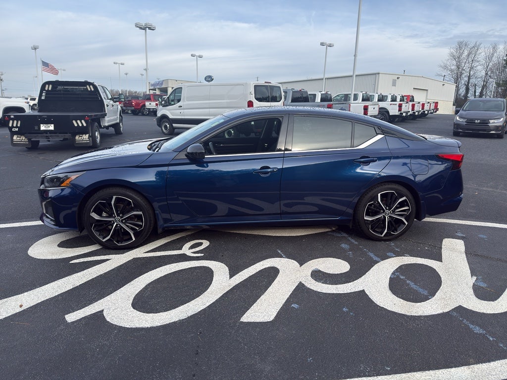 2023 Nissan Altima 2.5 SR