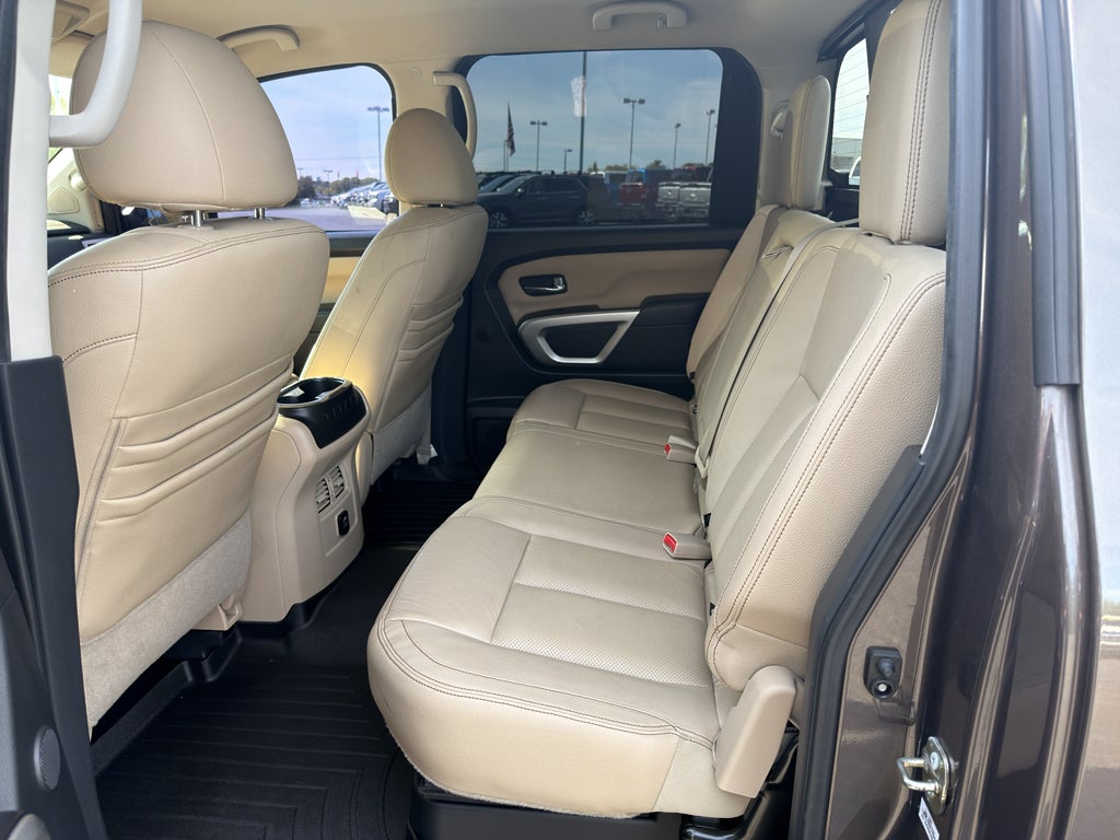 2017 Nissan Titan SL