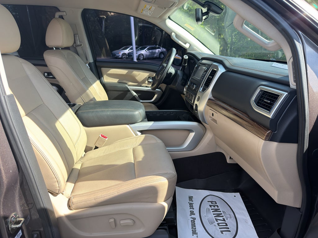 2017 Nissan Titan SL