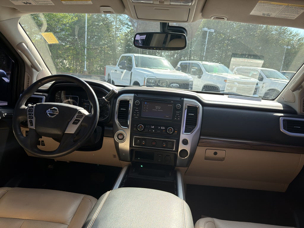 2017 Nissan Titan SL
