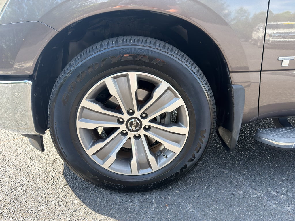 2017 Nissan Titan SL