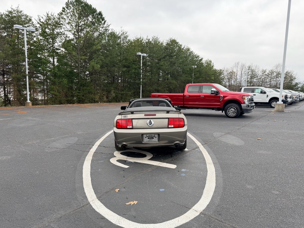 2005 Ford Mustang GT Premium