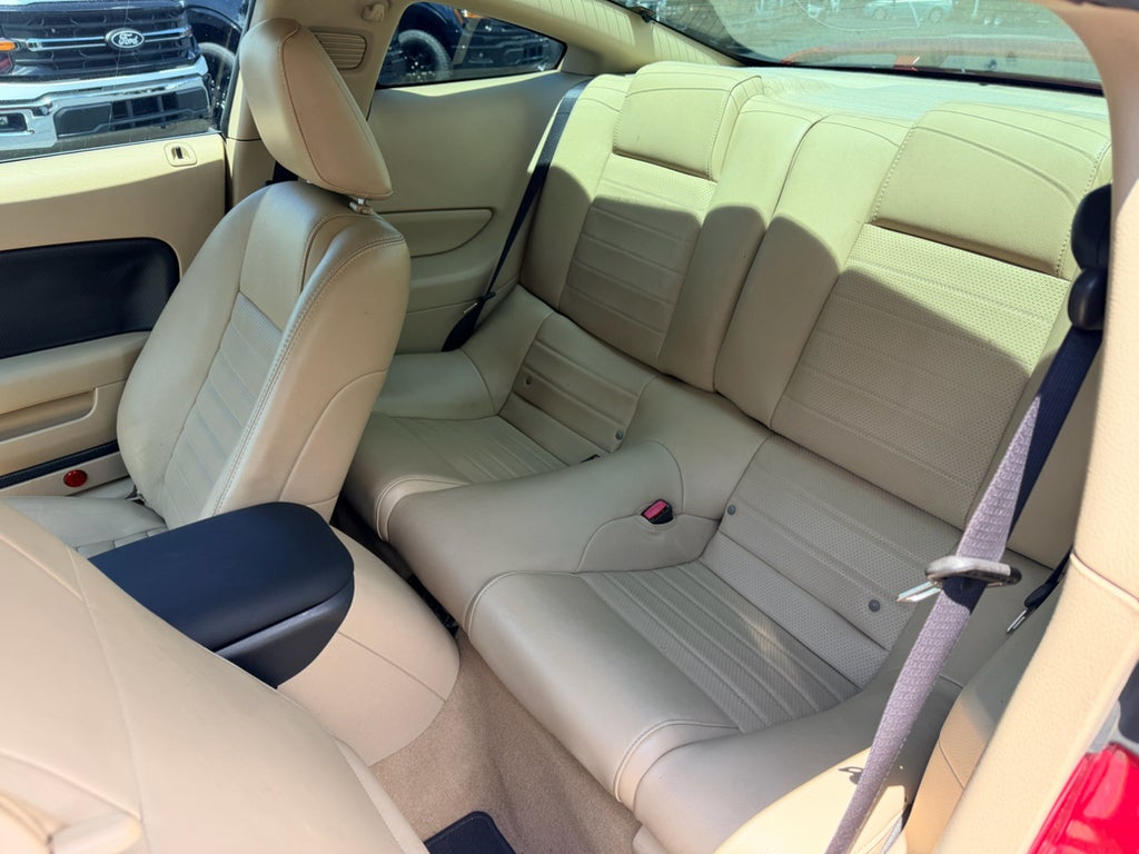 2006 Ford Mustang GT Deluxe