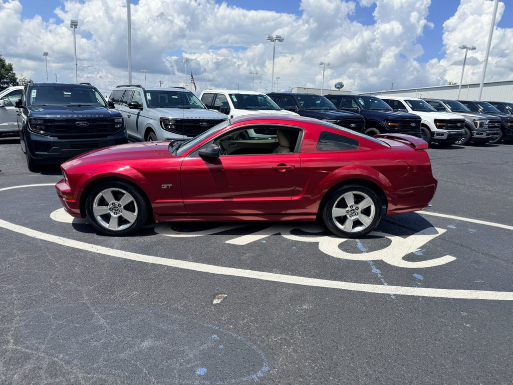 2006 Ford Mustang GT Deluxe