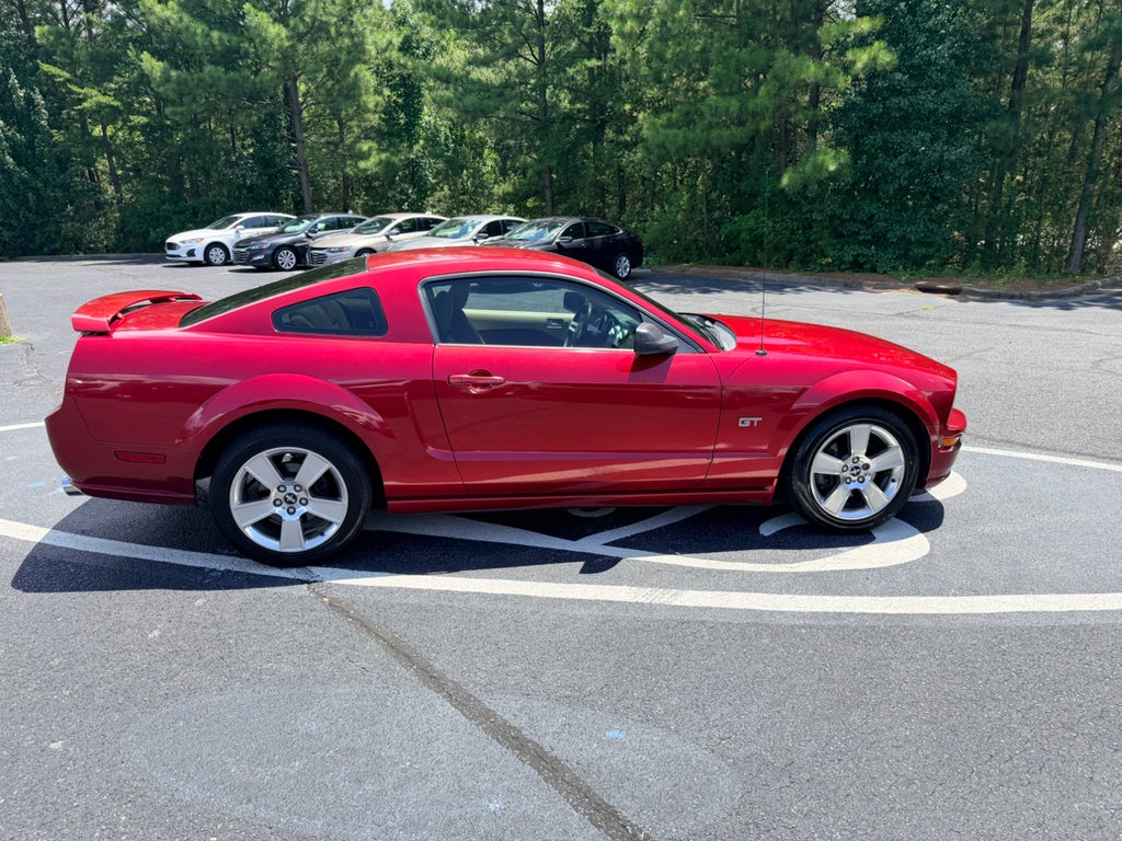 2006 Ford Mustang GT Deluxe