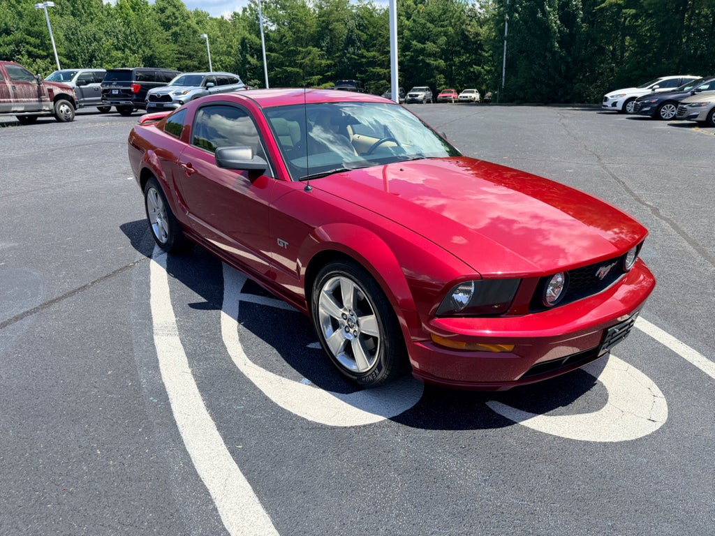 2006 Ford Mustang GT Deluxe