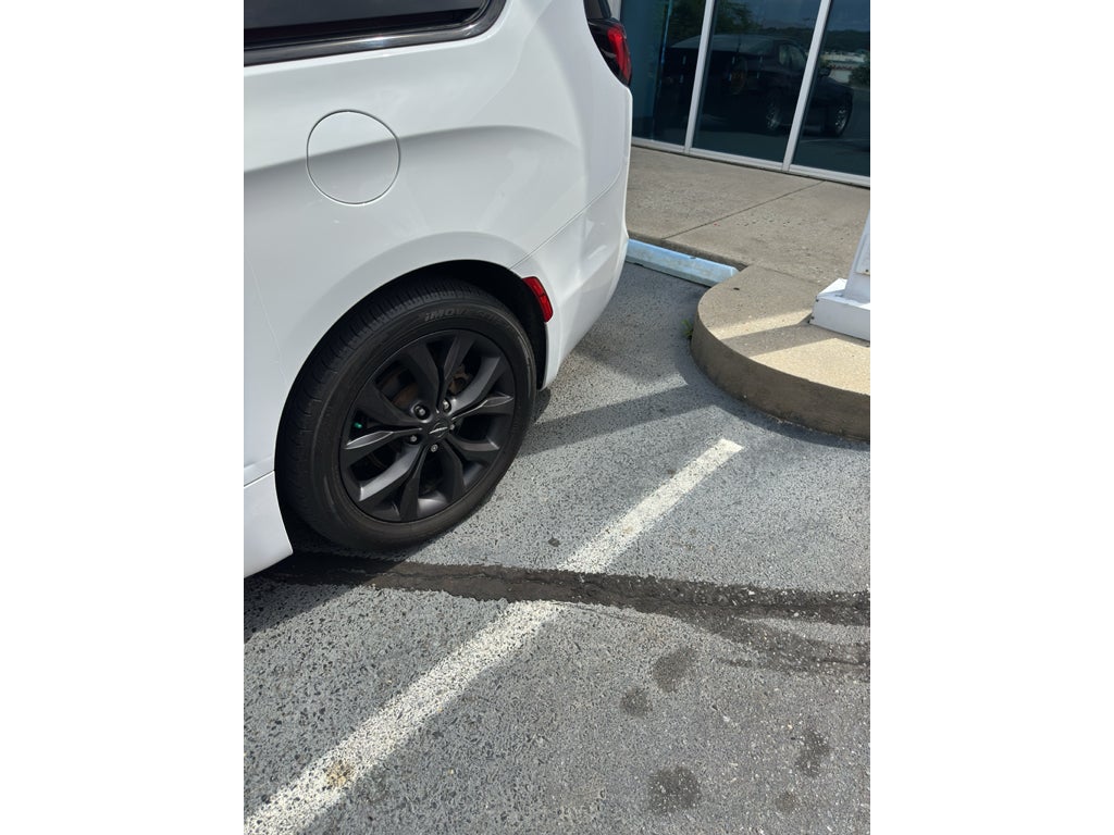 2020 Chrysler Pacifica Touring L