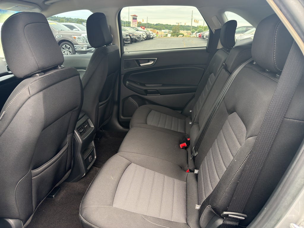 2020 Ford Edge SE