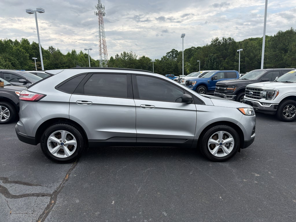 2020 Ford Edge SE