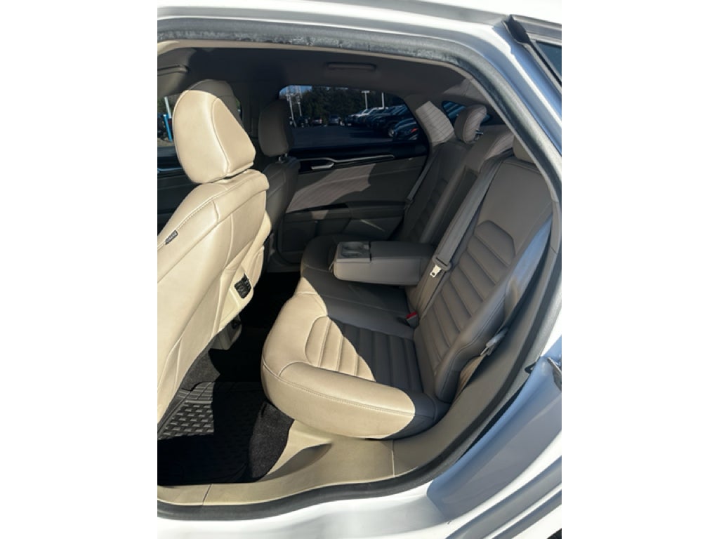 2020 Ford Fusion SEL