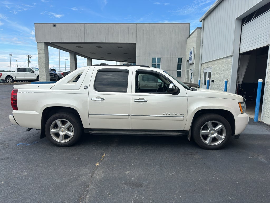 2013 Chevrolet Avalanche LTZ