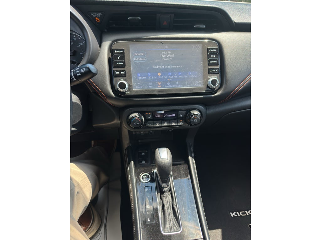 2023 Nissan Kicks SR