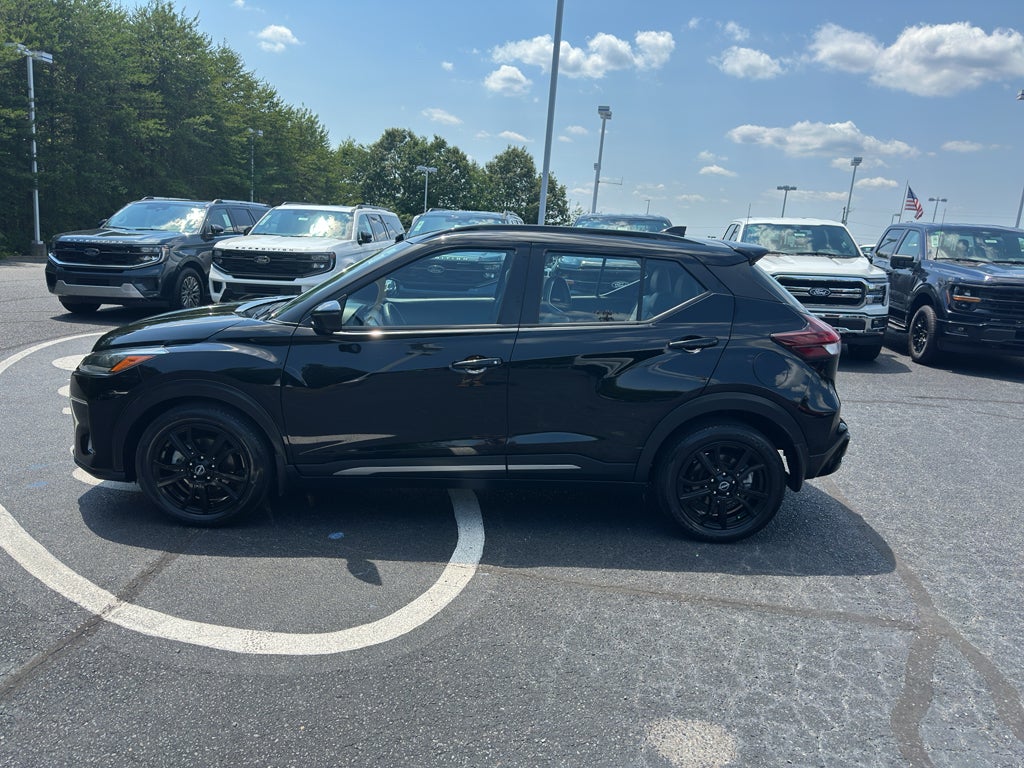 2023 Nissan Kicks SR