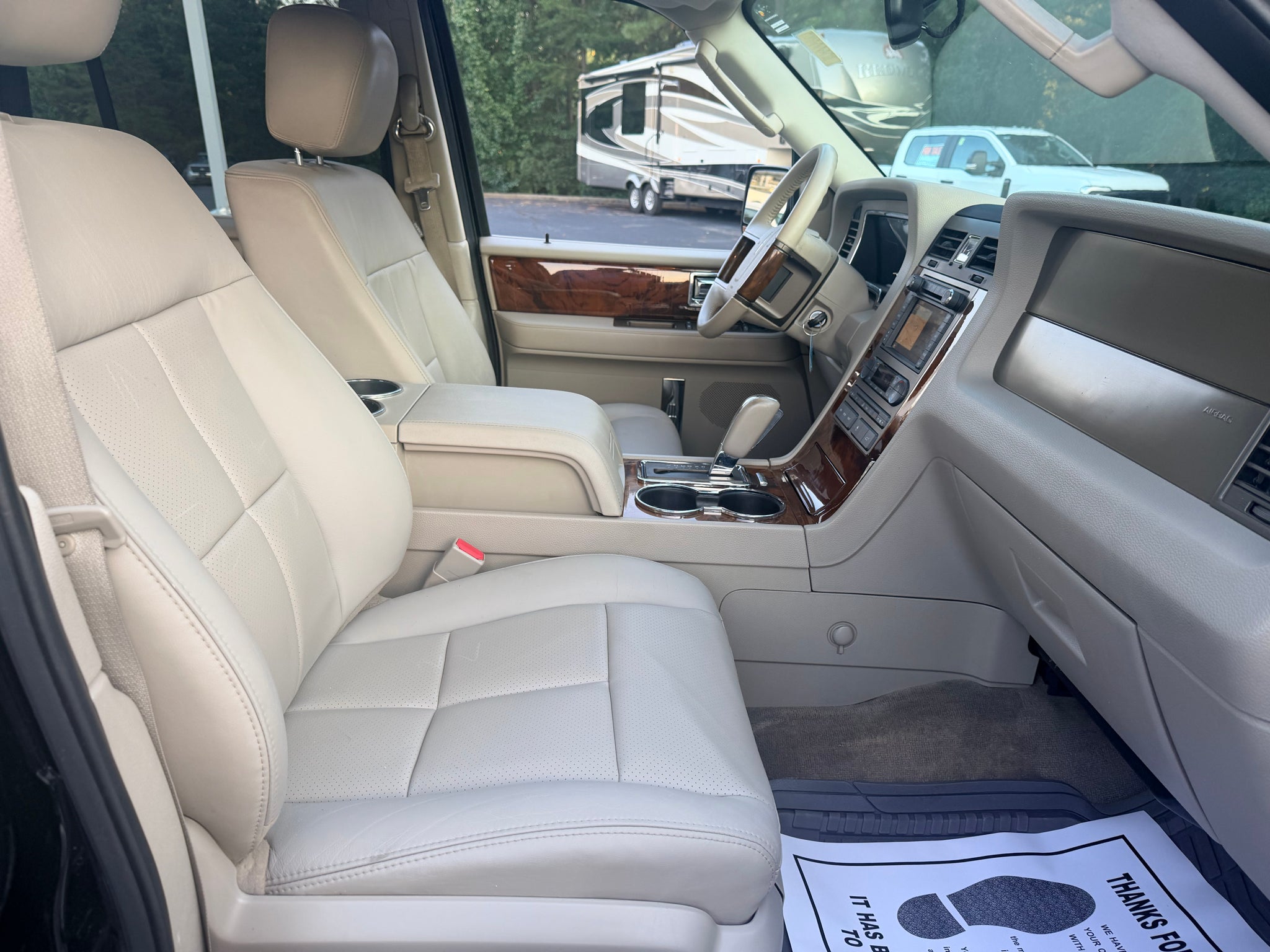 2011 Lincoln Navigator Base