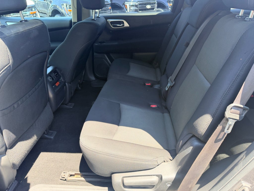 2017 Nissan Pathfinder S