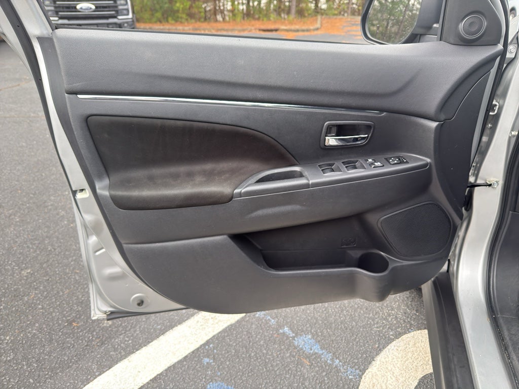 2023 Mitsubishi Outlander Sport ES