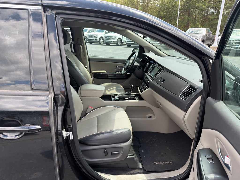 2015 Kia Sedona SX