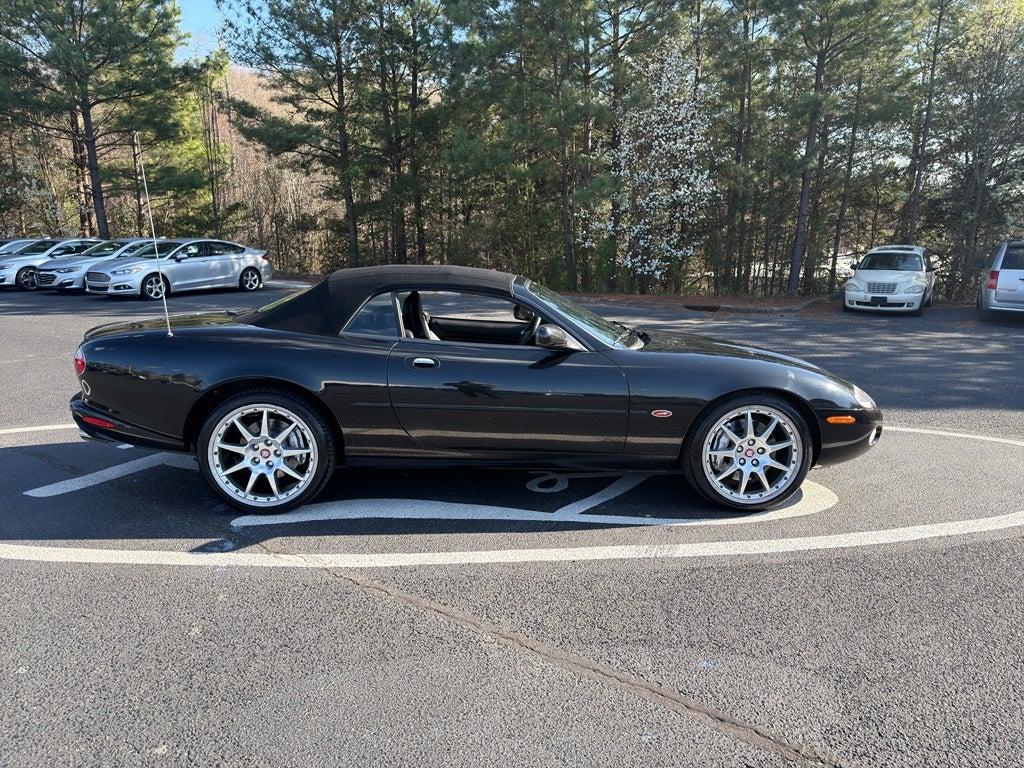 2002 Jaguar XKR Base