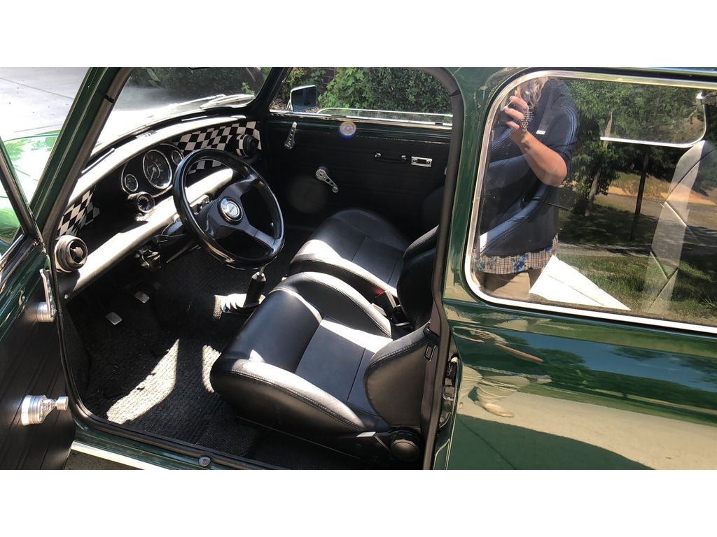 1974 AUSTIN MINI 1000 Base