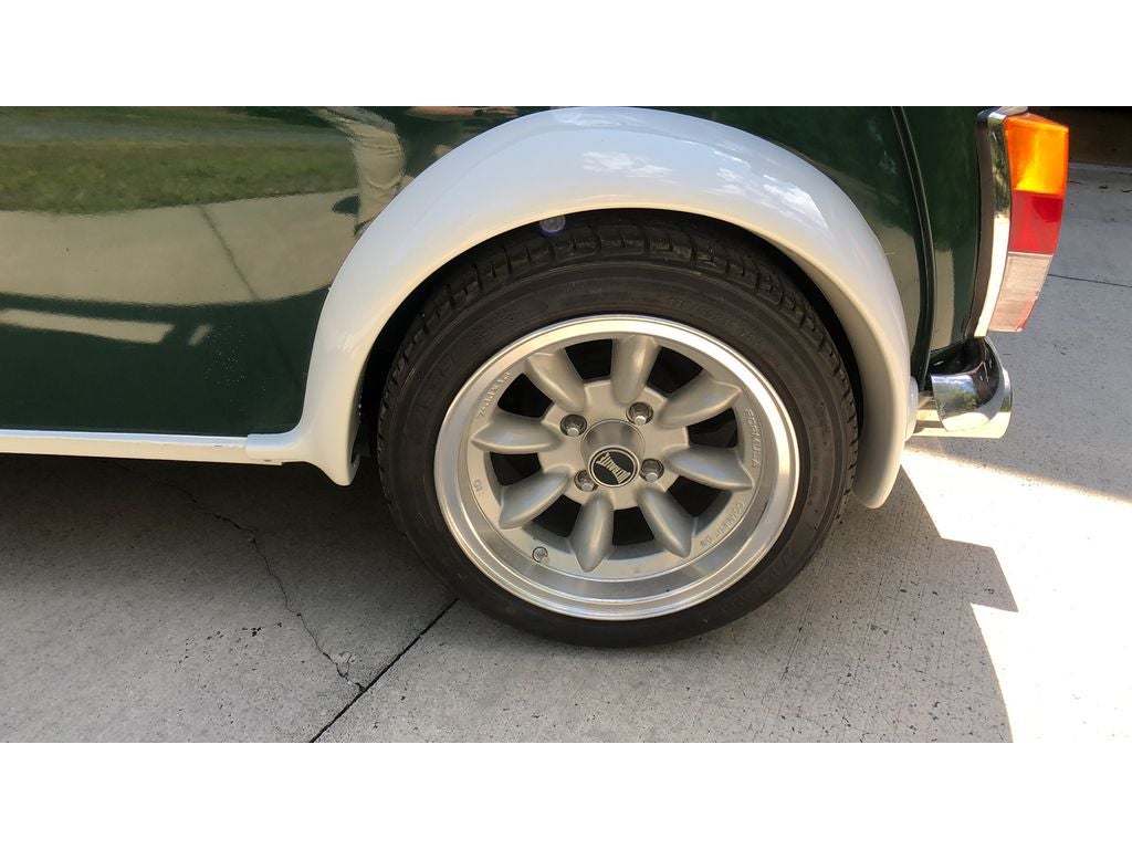 1974 AUSTIN MINI 1000 Base